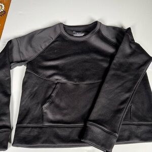 Xersion sweatshirt with kangaroo front pocket.